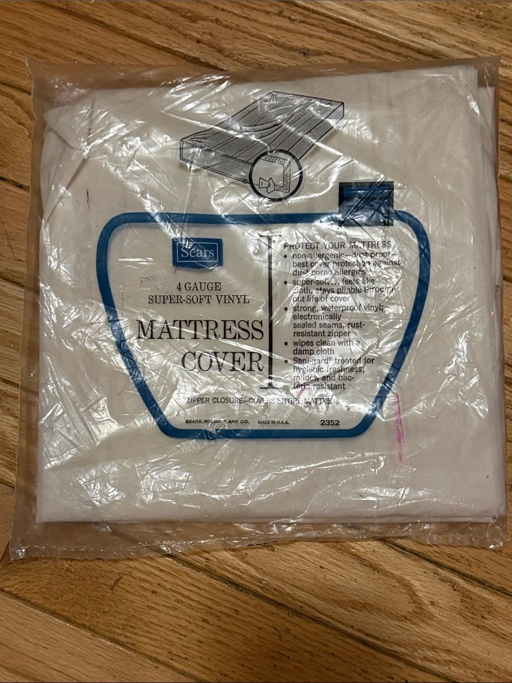 NWT Sears White Twin Sz Mattress Cover, Zipper Closure, 4 Gauge Super Soft Vinyl